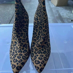 💗 Mia Cheetah Print Booties - 7M